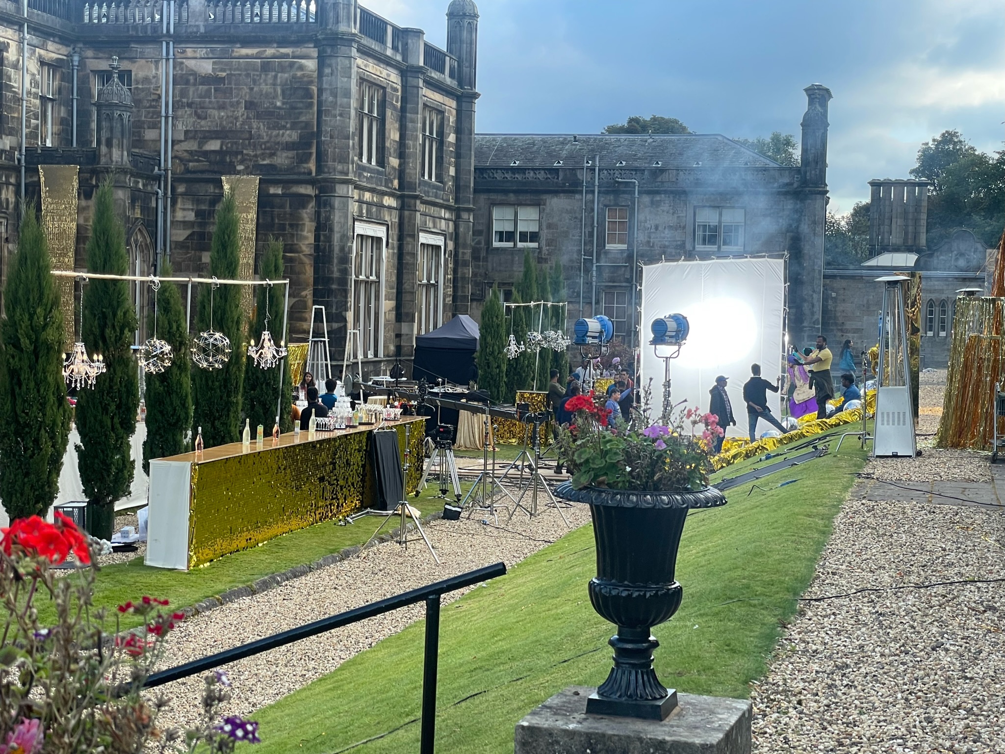 Braveheart meets Bollywood on set in Scotland!